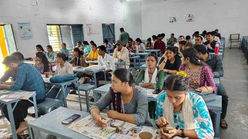 माटी गणेश सिद्ध गणेश माटी गणेश बनाने का प्रशिक्षण सम्पन्न